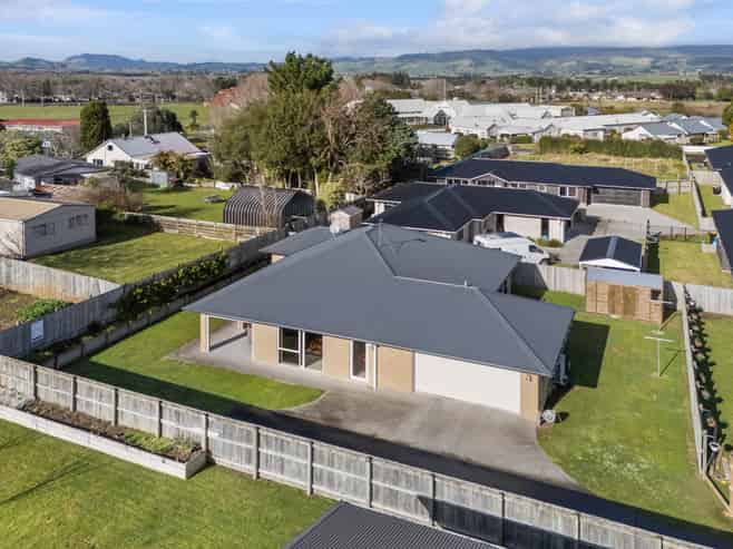 8B Carrick Robertson Place, Waihi