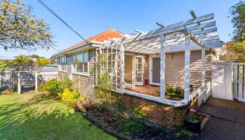 1/13 Wernham Place, Northcote