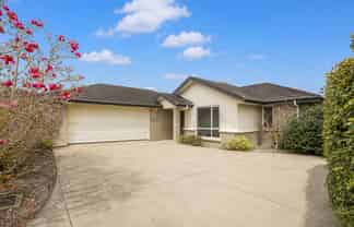 7 Millie Place, Huntington