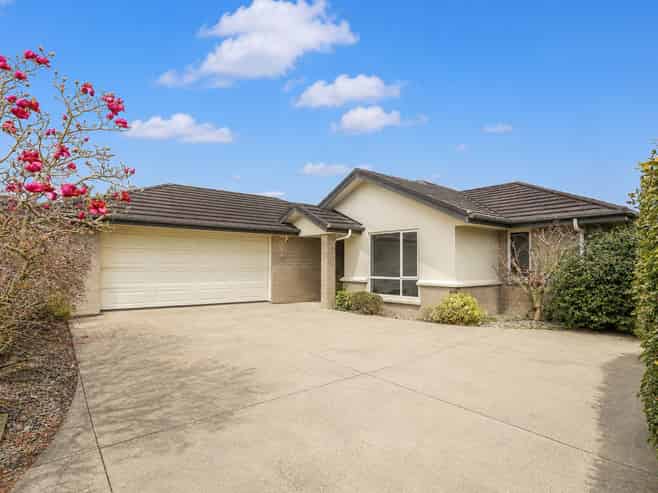 7 Millie Place, Huntington