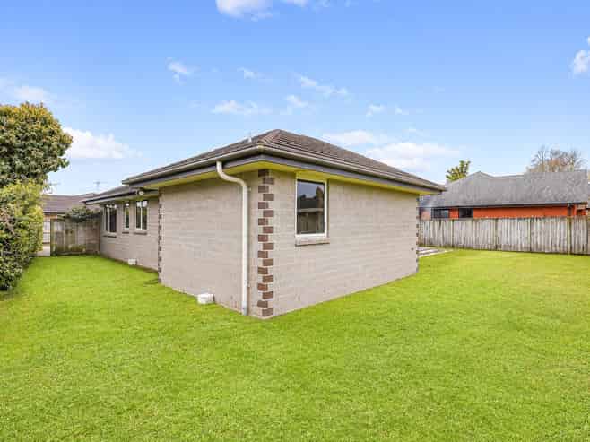 7 Millie Place, Huntington