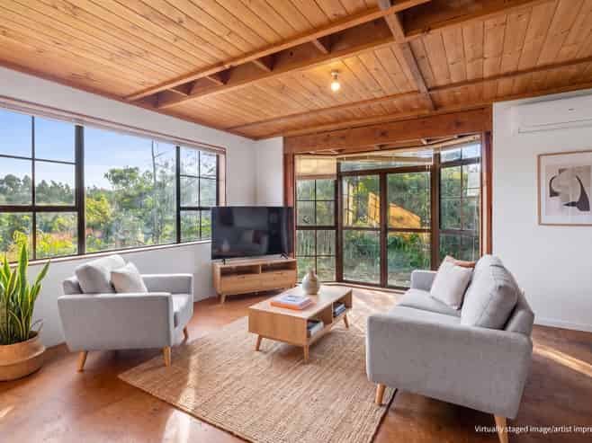 18 Valley Road, Northcote