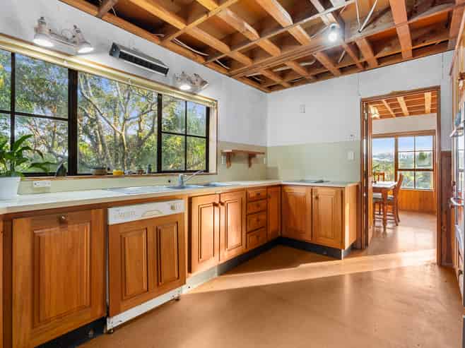 18 Valley Road, Northcote