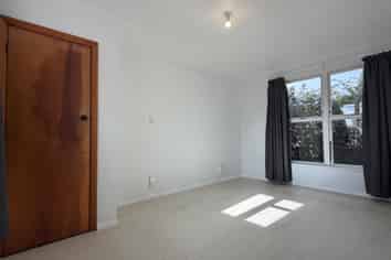 15 Duff Crescent, Highbury