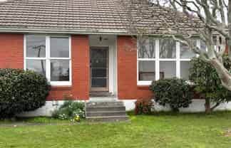 15 Duff Crescent, Highbury