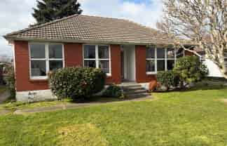 15 Duff Crescent, Highbury