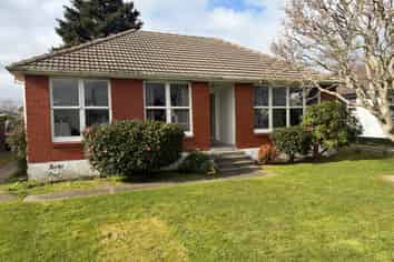 15 Duff Crescent, Highbury