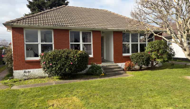 15 Duff Crescent, Highbury