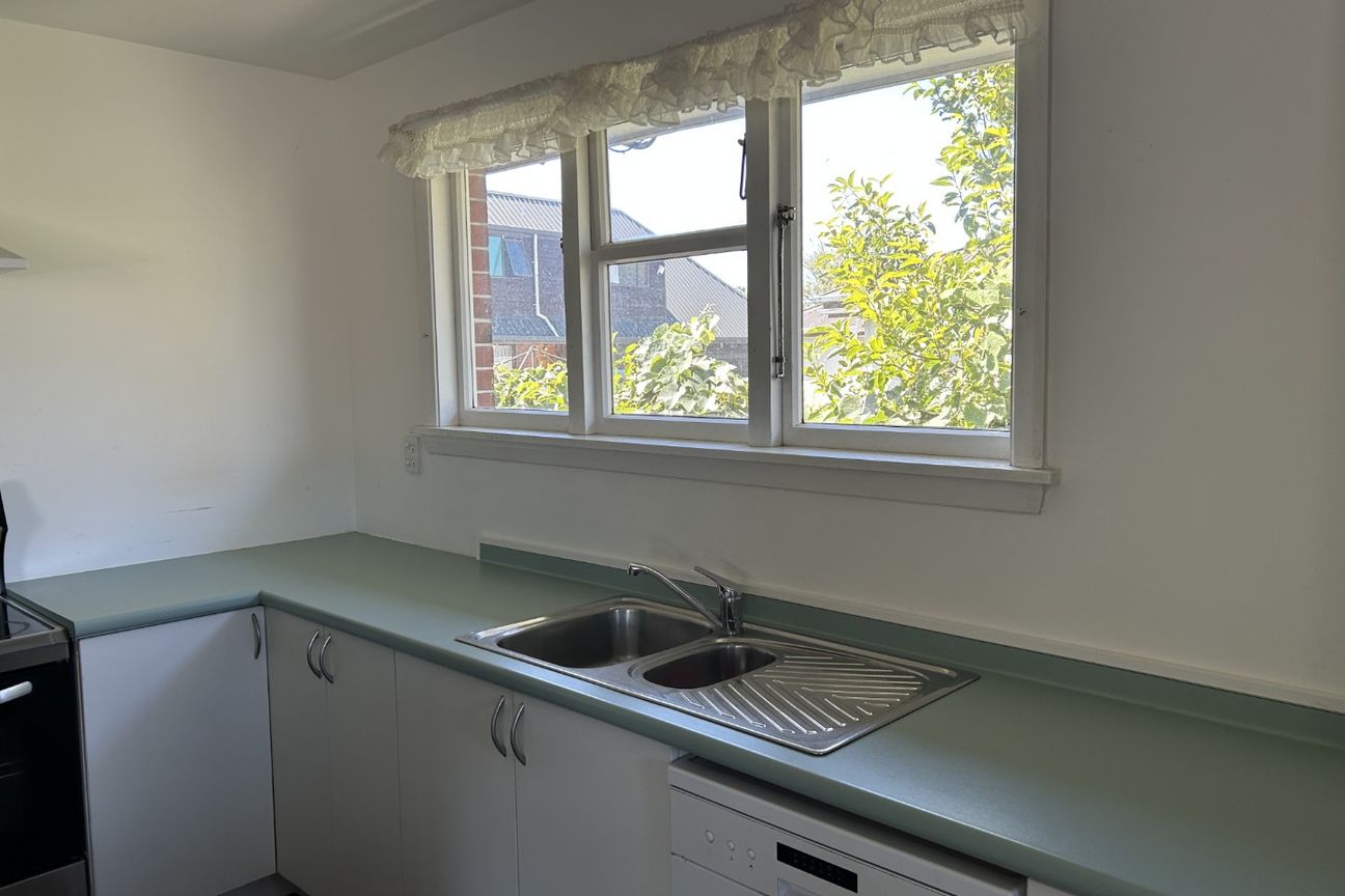 Four Bedrooms + An Extra Study/Office - Altro