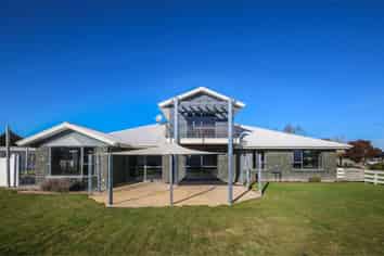 150 Racecourse Road, Allenton