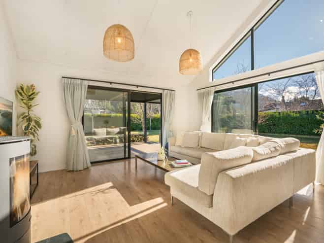 15 Edna Lane, Lake Hawea
