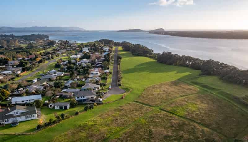 3 Esplanade Rd, Tahawai