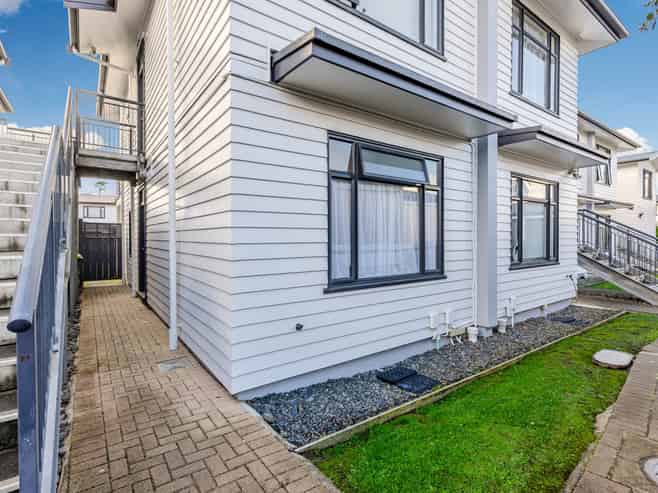 135/2 Armoy Drive, East Tamaki