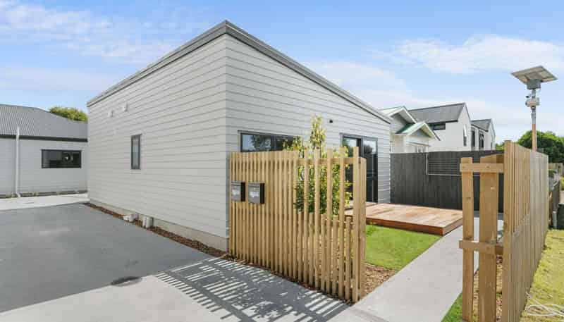 1/581 Worcester Street, Linwood