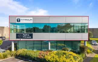 Classy 168sqm Albany office, seven car parks
