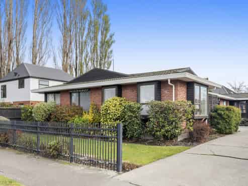 1/137 Grahams Road, Burnside