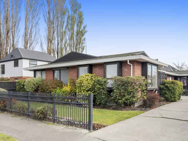 1/137 Grahams Road, Burnside