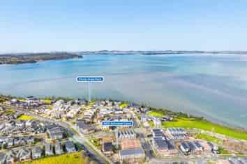 9 & 11 Schooner Lane, Hobsonville