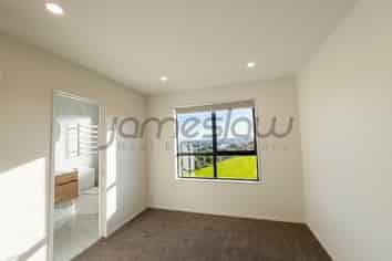 4/798 Chapel Road, Flat Bush