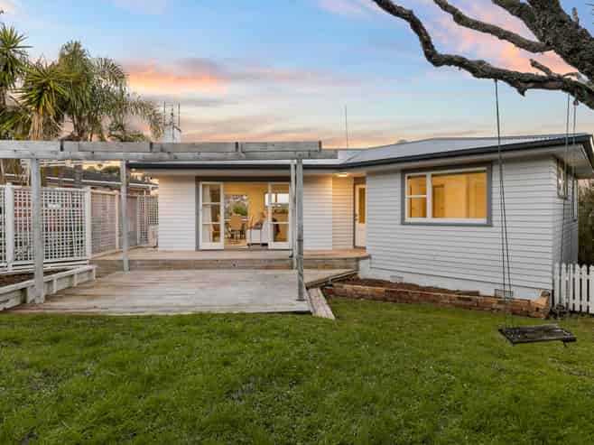 1/2 Jutland Street, Mairangi Bay