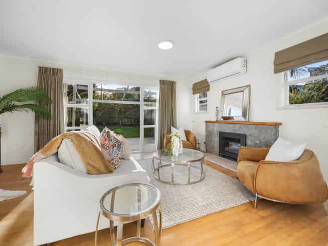 1/2 Jutland Street, Mairangi Bay