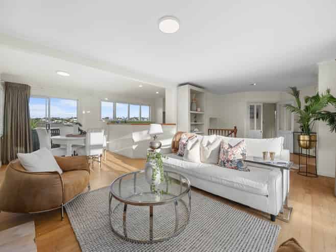 1/2 Jutland Street, Mairangi Bay