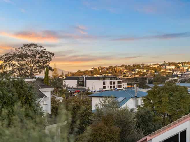 1/2 Jutland Street, Mairangi Bay