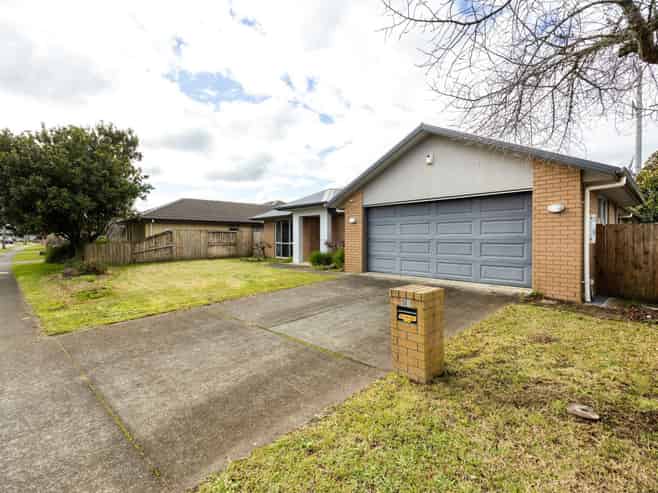 59 Wiltshire Drive, Huntington