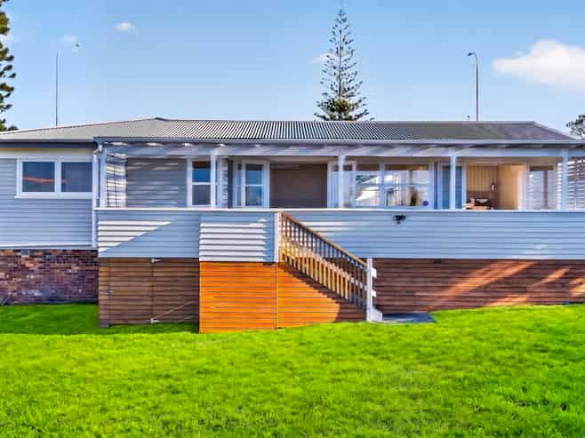 313 East Coast Road, Mairangi Bay
