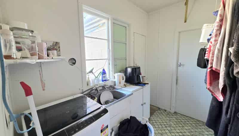 253 Homestead Road, Weston