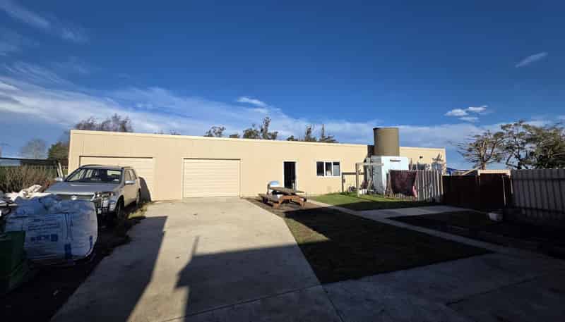 253 Homestead Road, Weston
