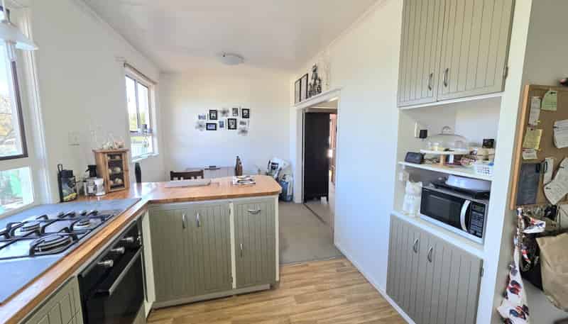 253 Homestead Road, Weston