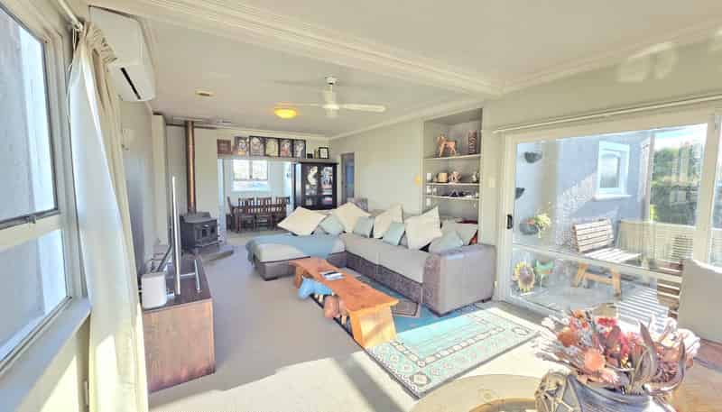 253 Homestead Road, Weston