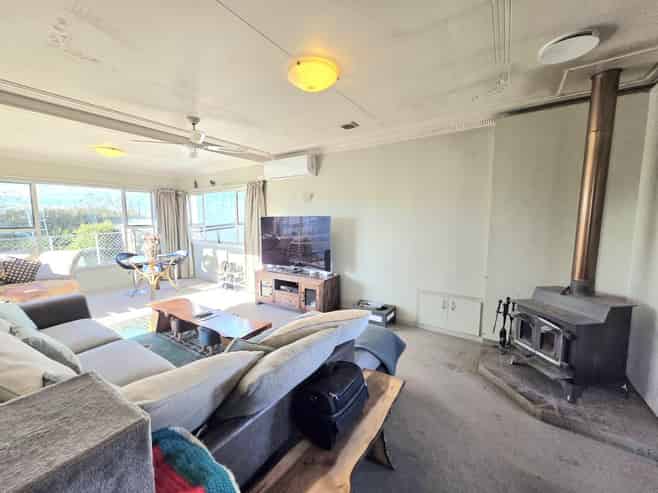 253 Homestead Road, Weston