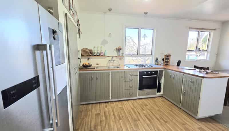 253 Homestead Road, Weston