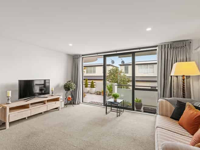 2/55 Carlton Mill Road, Merivale