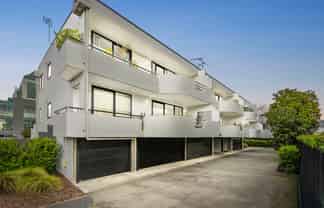 2/55 Carlton Mill Road, Merivale