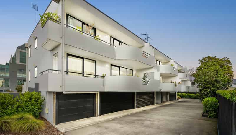 2/55 Carlton Mill Road, Merivale