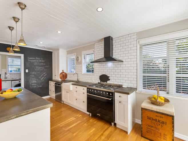 11 Alamein Road, Panmure