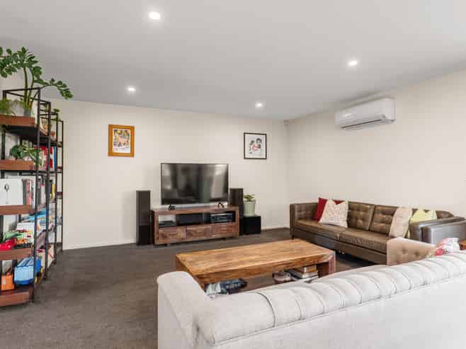 30 Whitehorn Drive, Lincoln