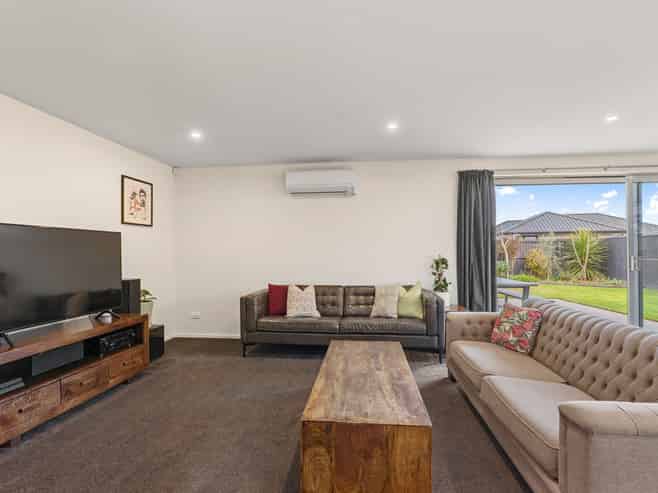 30 Whitehorn Drive, Lincoln