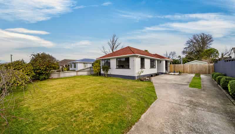 25 Olivine Street, Shirley