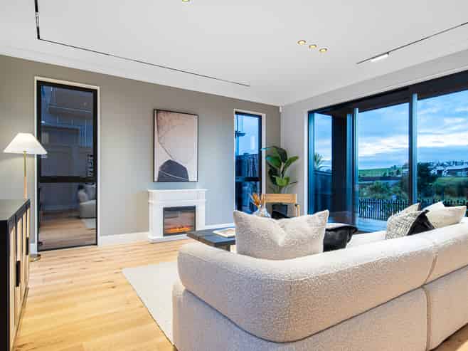 14 Streamview Way, Long Bay