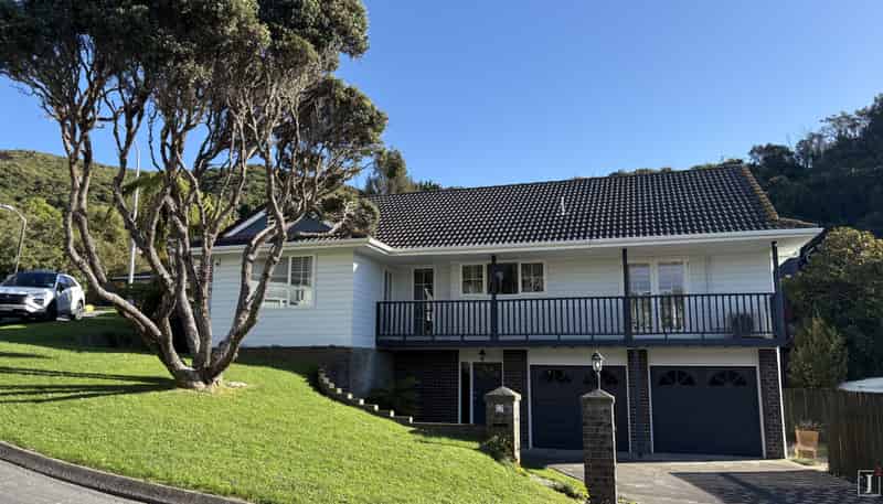 12 Newnham Court, Tawa