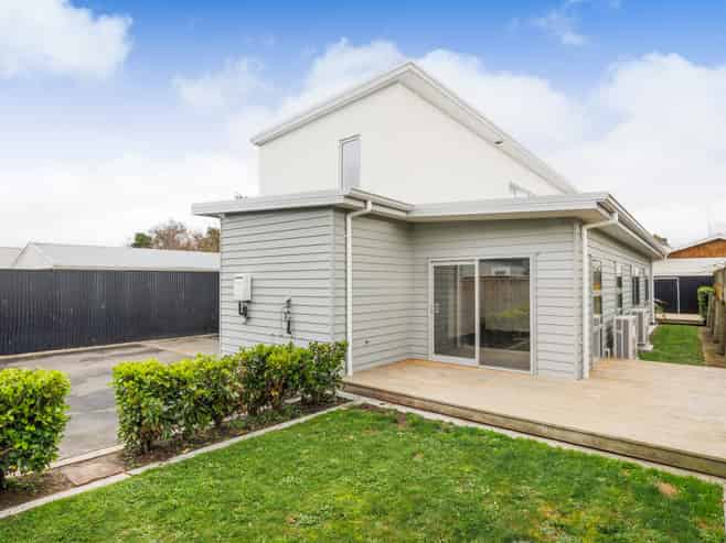 26a Worcester Street, West End