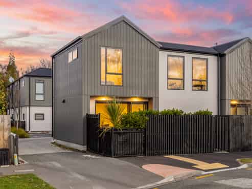 1/19 Brockworth Place, Riccarton