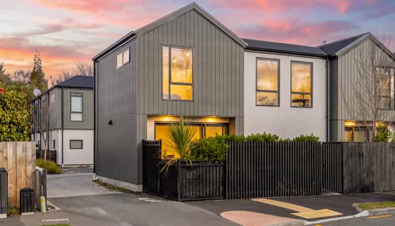1/19 Brockworth Place, Riccarton