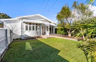 8 Alberta Street, Point Chevalier