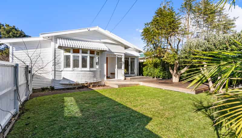8 Alberta Street, Point Chevalier