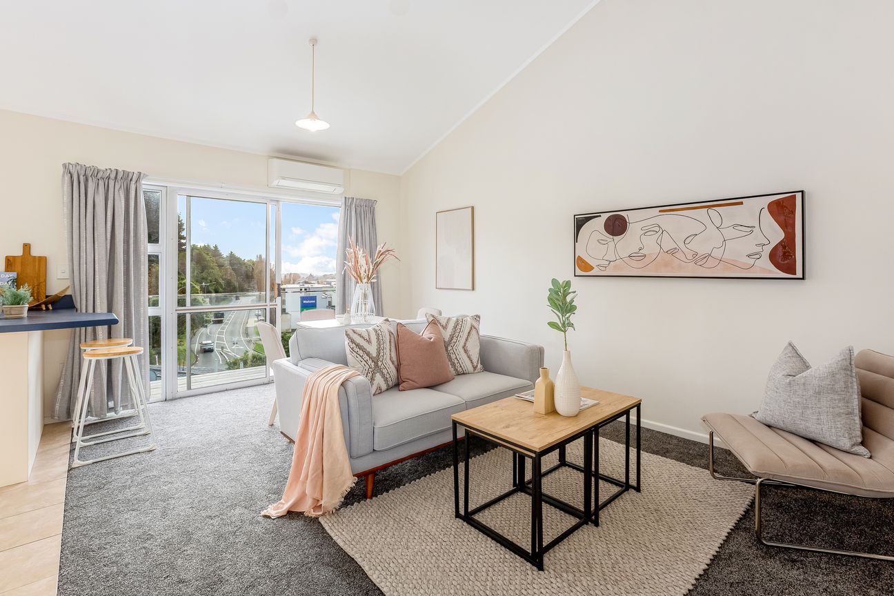 RENOVATED, READY & PERFECTLY POSITIONED - Ansicht 2
